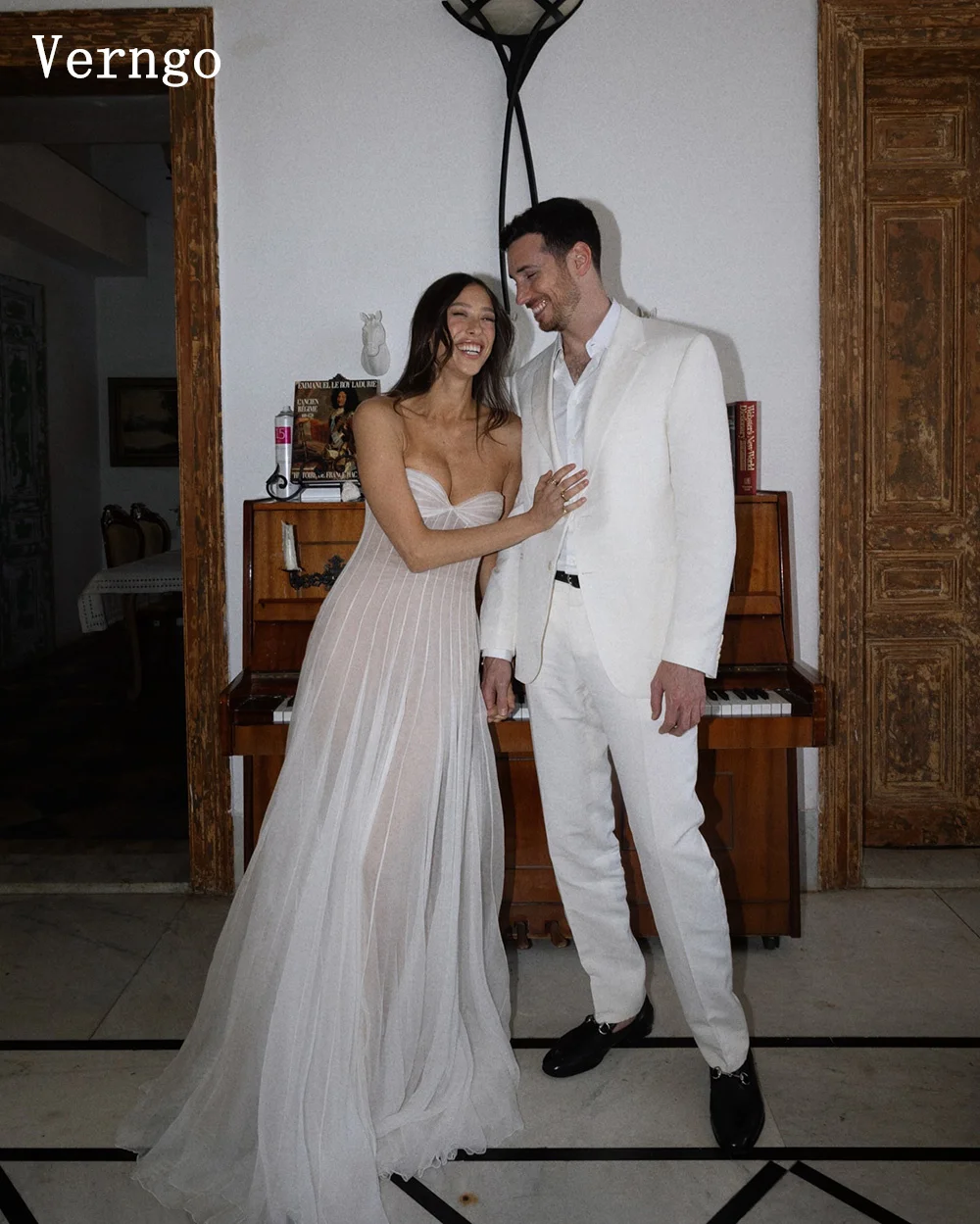 Verngo lvory Lace Wedding Dress Sweetheart A Line Bone Bridal Gowns Elegant Tight Sweap Train Women Bride Dress Customized
