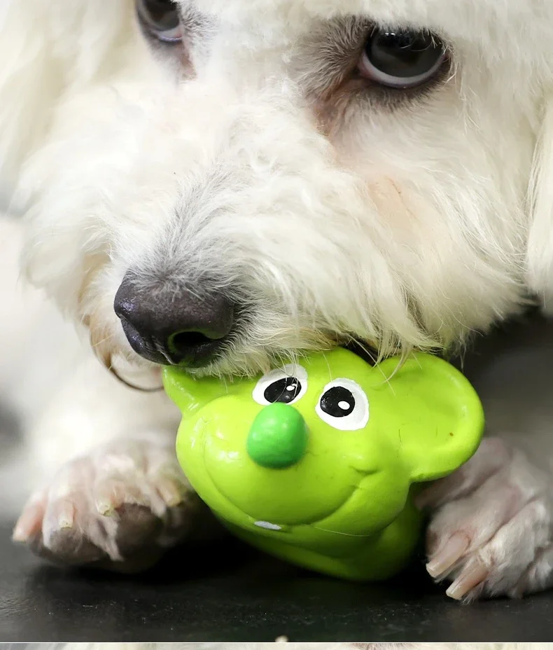 Pet toy with 2 colors, mouse latex material, biting sound, hand coloring, depicting small and medium-sized dog products