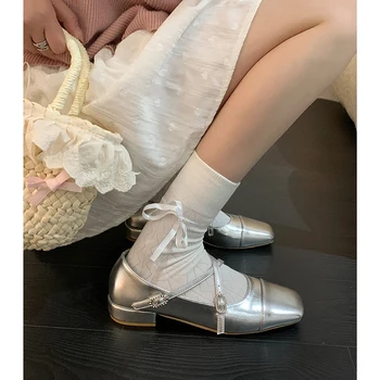 우아한 실버 요정 같은 싱글 레이어 신발 여성 2024 봄 새로운 다용도 얕은 입 복고풍 메리 제인 신발