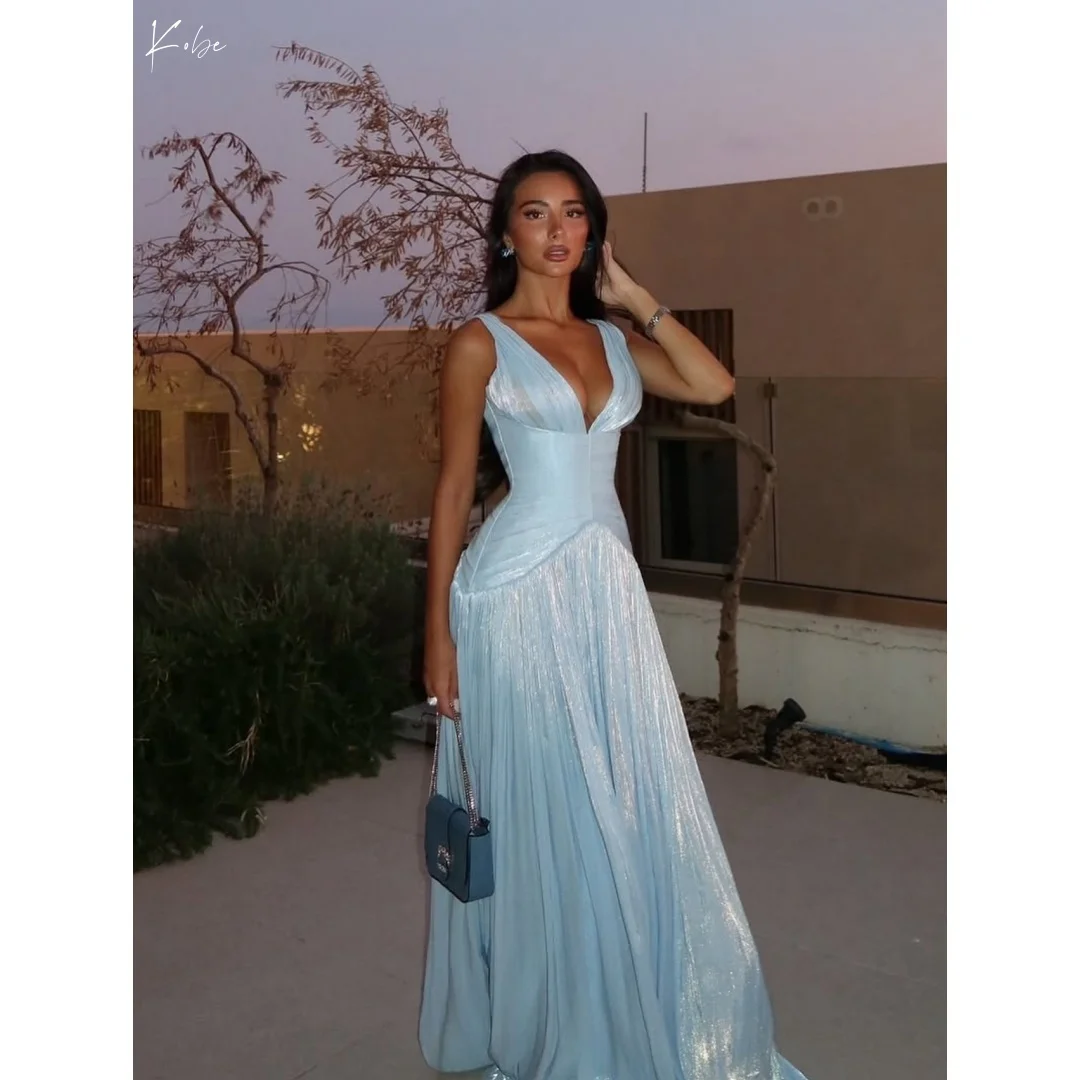 

Kobe Индивидуальные синие платья для выпускного вечера с V-образным вырезом и открытой спиной Вечерние платья без рукавов длиной до пола Вечерние платья трапециевидной формы с боковым разрезом 2025