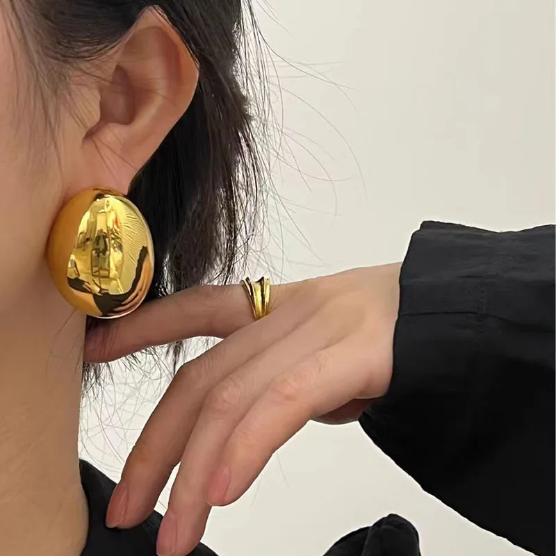 Punk Fashion Metal Smooth Big Oval Stud Earrings for Women Exaggerated Hollow Ball Geometric Drop Earring Jewelry Gift