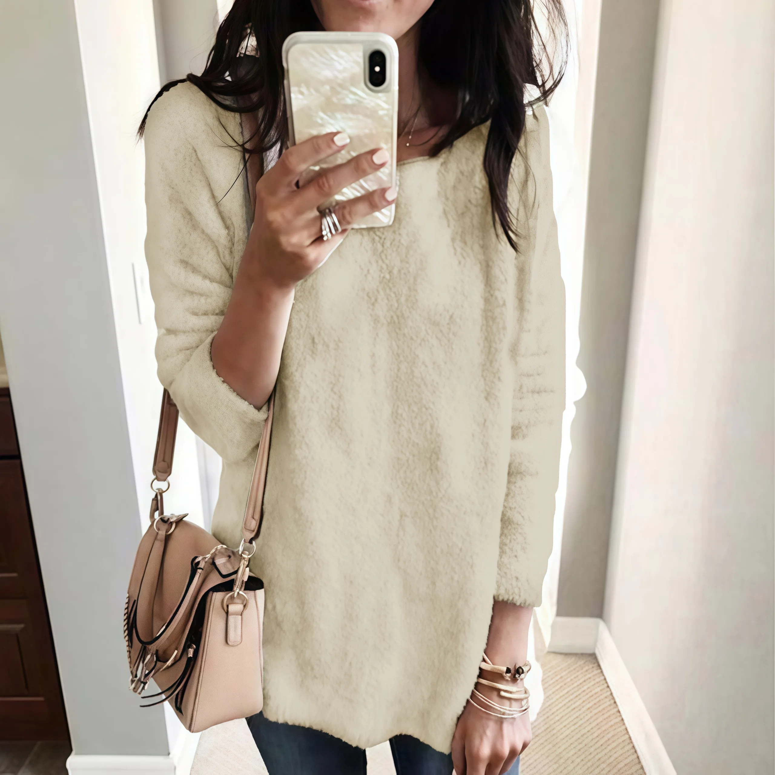 Vrouwelijke elegante wintertrui Dames effen kleur Modieus Casual ronde hals Pluche sweatshirt met lange mouwen Vintage gebreid