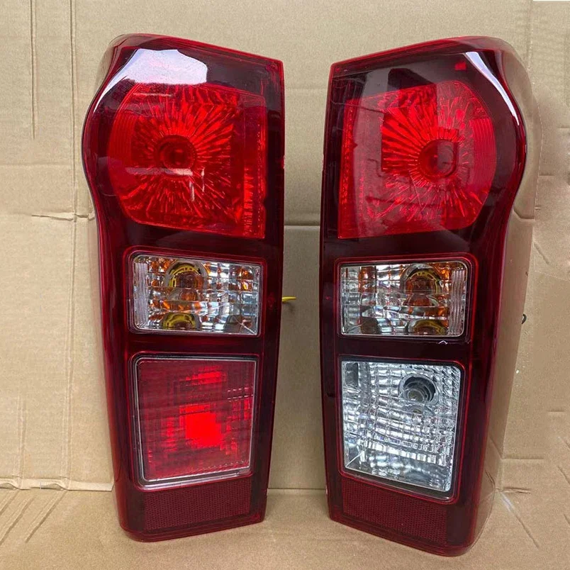 Rear Brake Stop Tail Light Lamp for Isuzu DMax Yukon Pickup 2012 2013 2014 2015 2016