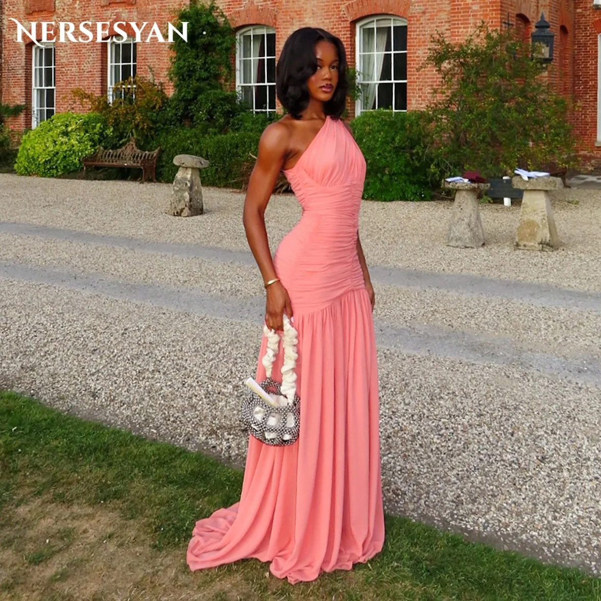 

Nersesyan Salmon Элегантные платья для выпускного вечера Складки на одно плечо Вечернее платье с лентой Вечерние платья для особых случаев по индивидуальному заказу