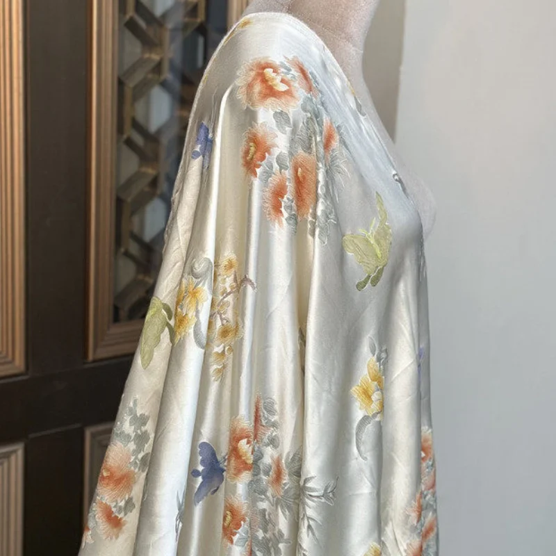 

Шелковая ткань 1 метр, 70% тутовый шелк, 30% хлопок, 27 момме, плотная, кремово-белая, с цветами и бабочками, ширина 138 см (54 дюйма), продается на метры, JN724