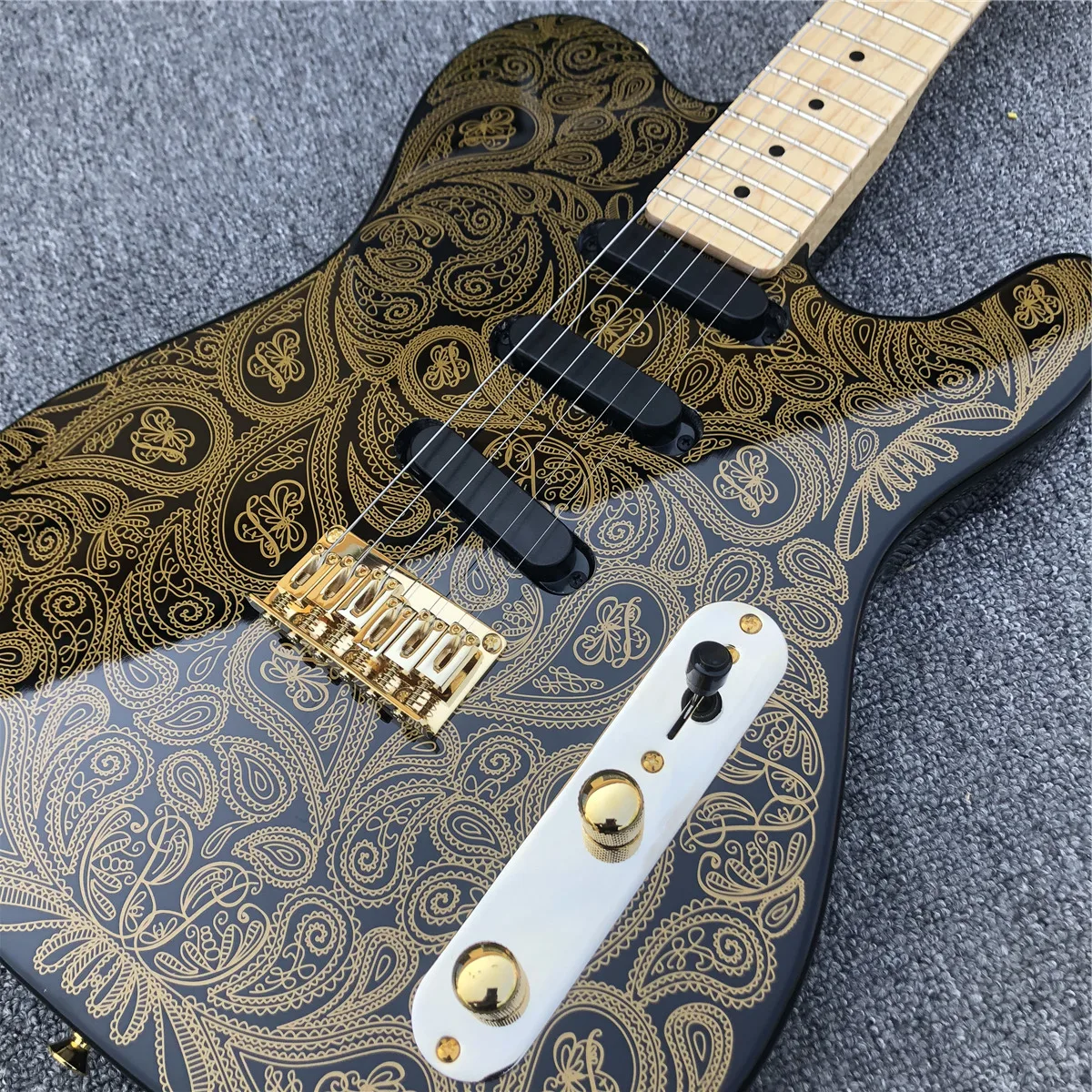 Golden Pattern Solid wood TL Electric Guitar with Maple Fingerboard