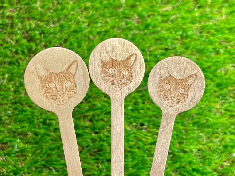 Signature Cat Drink Stir Stick, Wood Engraved Cocktail sticks, Wedding Drink Sticks (ONE-SIDED) Send YOUR cat's image. - Round T