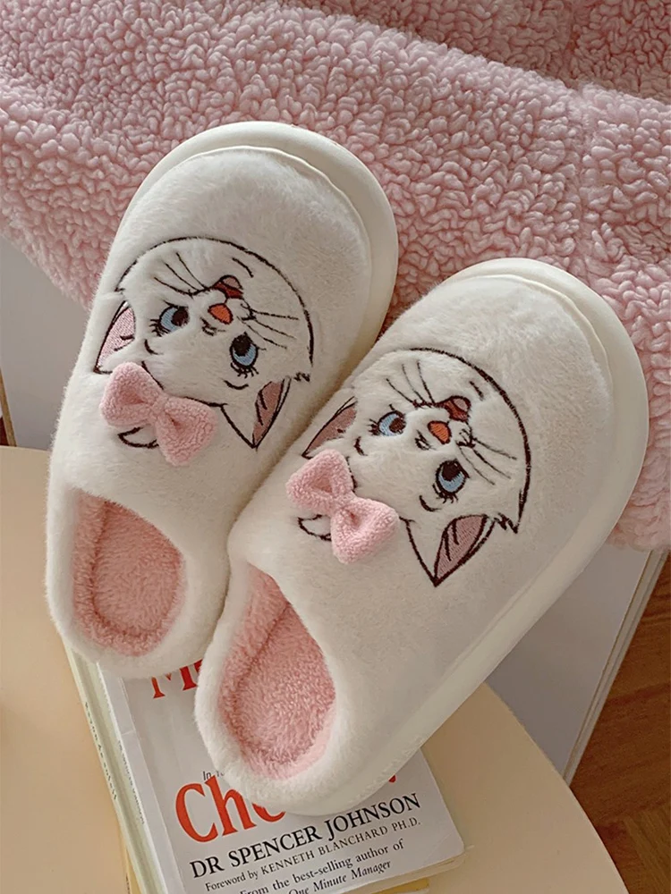 Disney Mary Cat bonito dos desenhos animados sapatos de pelúcia para senhoras, chinelos de algodão domésticos antiderrapantes interiores quentes, inverno