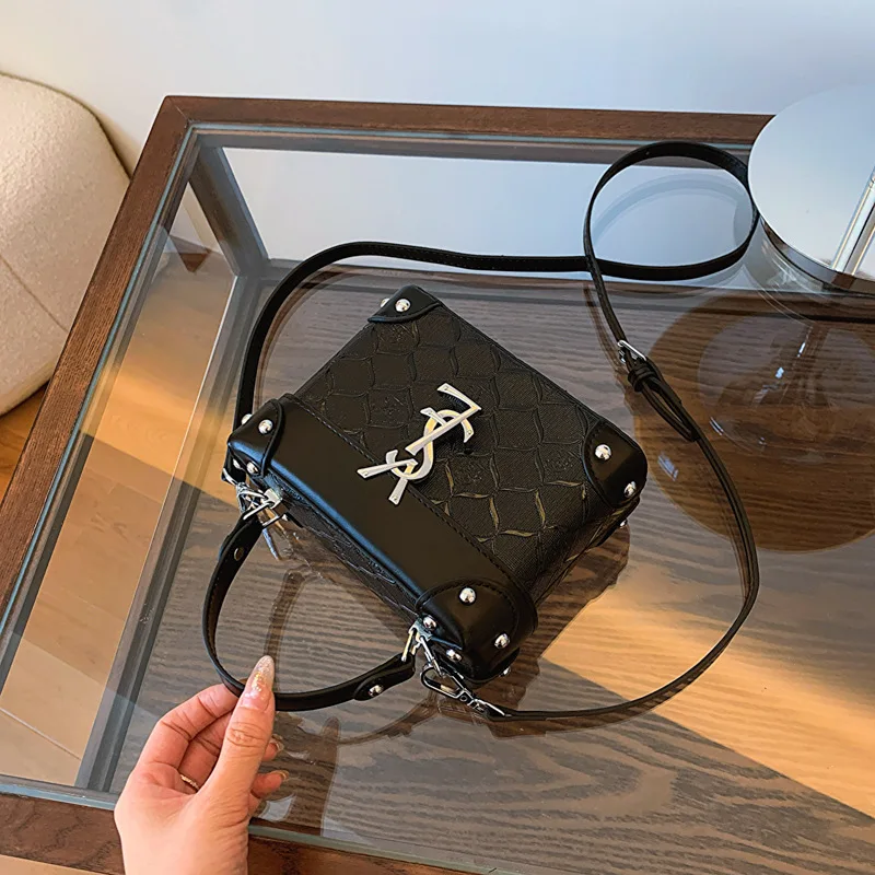 2025 New Box Bag Women's High Appearance Level Indentation Handbag French Temperament Senior Sense Crossbody Bag