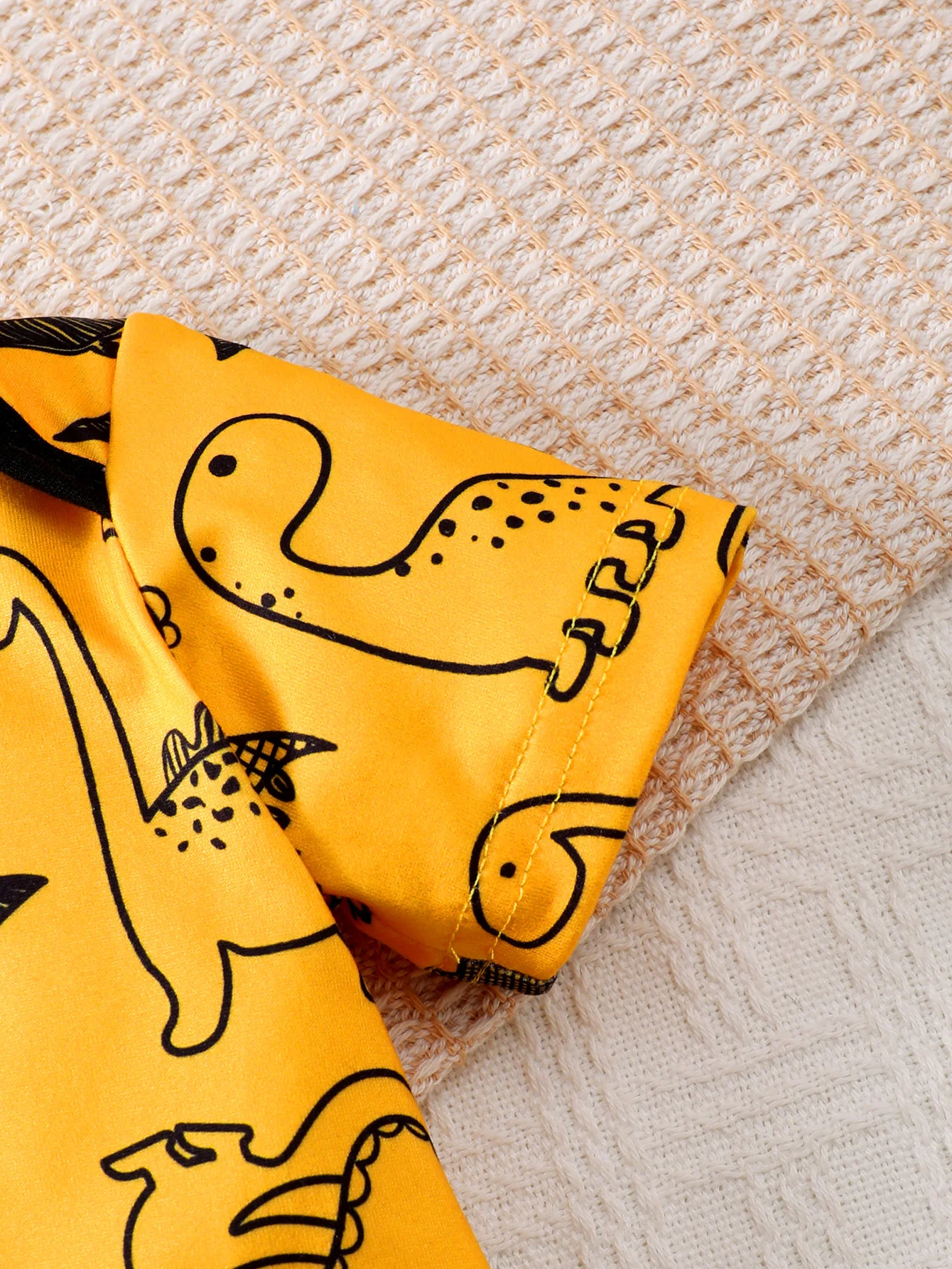 0-18M Summer Baby Boys Casual Three-Piece Yellow Short-Sleeved Cartoon Dinosaur Print Clothes With Black Pants And Cute Hat