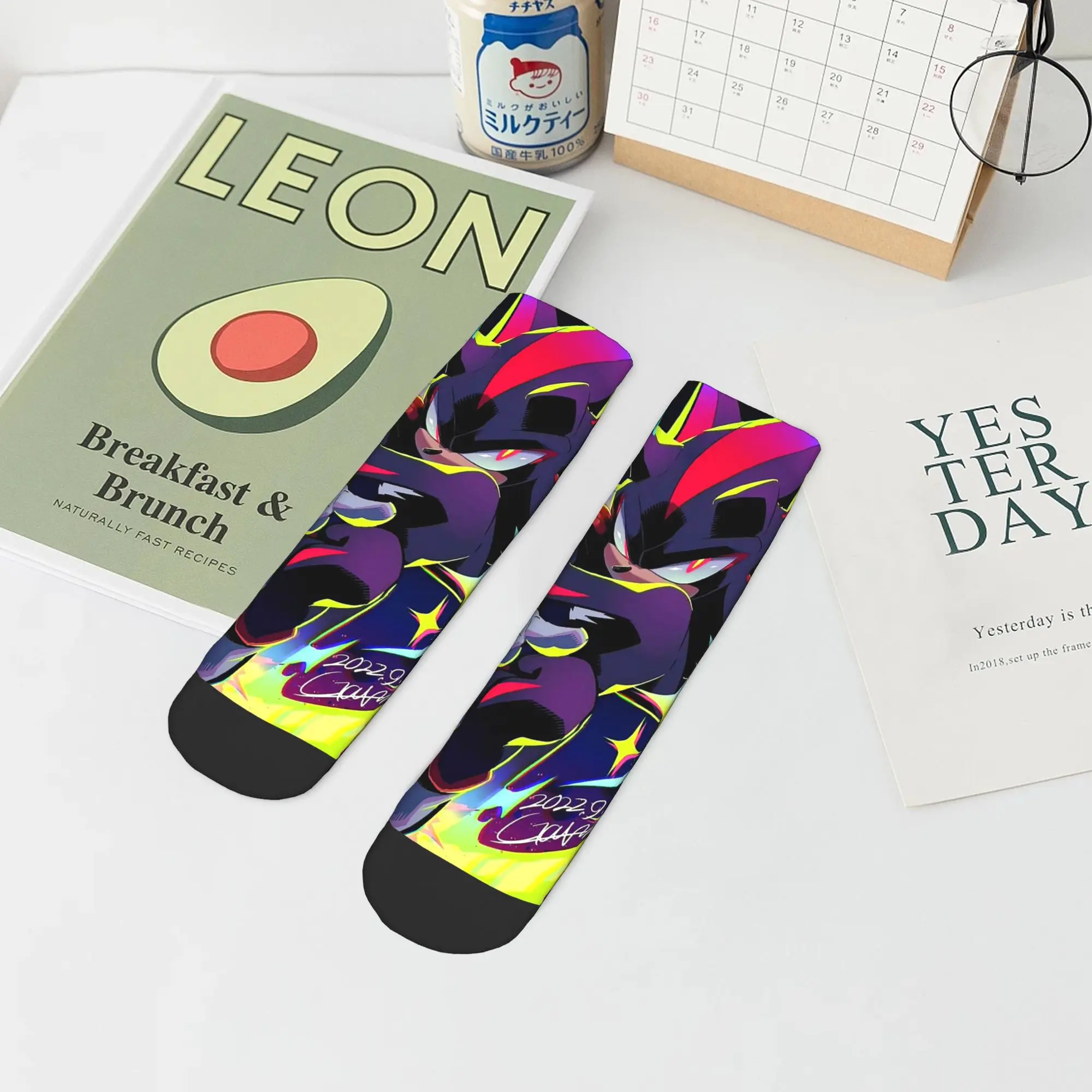 ถุงเท้า Shadow the Hedgehog Sonic the Hedgehog ถุงเท้าฮาราจูกุเนื้อนุ่มพิเศษ ถุงเท้าทุกฤดู อุปกรณ์เสริมสำหรับของขวัญสำหรับทุกเพศ