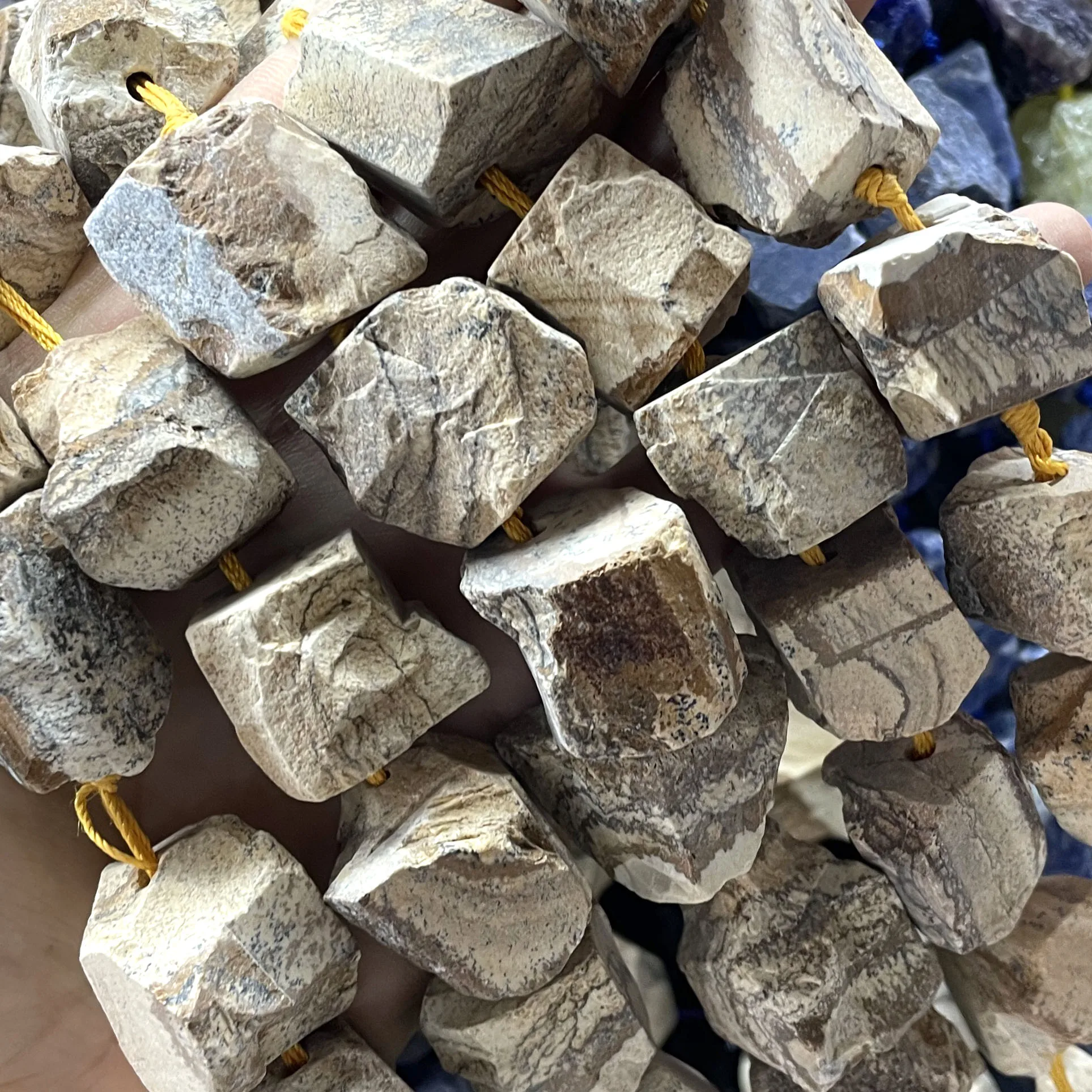Natürliche Unregelmäßige Freiform-Rohsteine, Raue Fluorit-Mineralnuggets, Lose Abstandsperlen, DIY-Zubehör für Schmuckherstellung – Detail 5