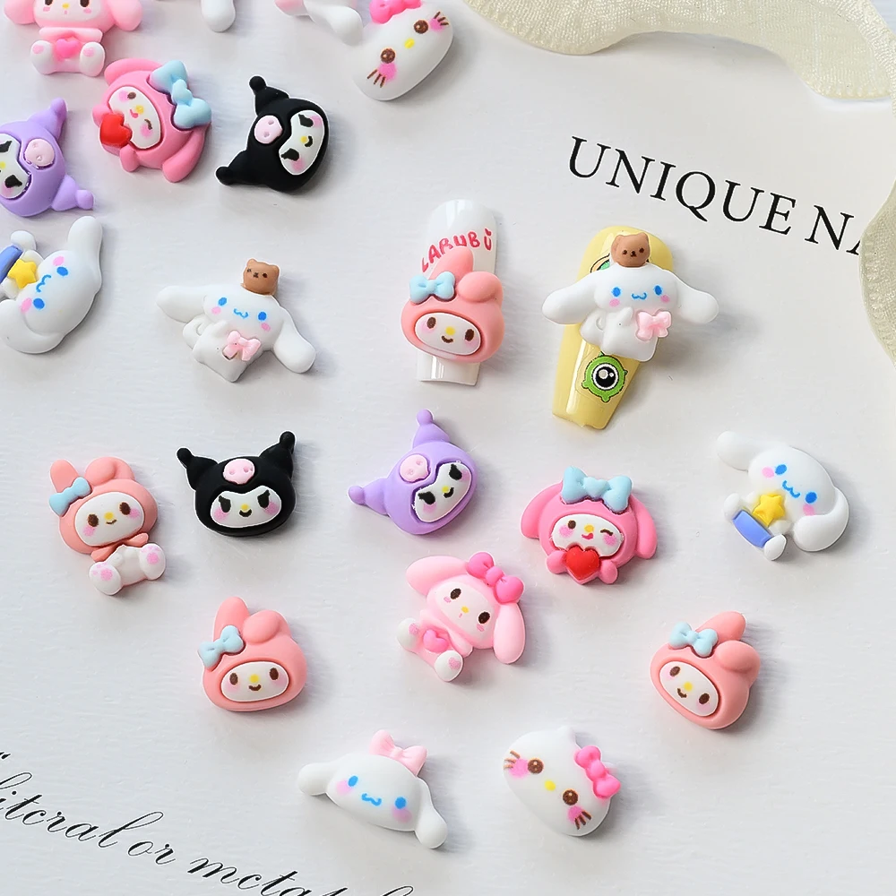 50 unids/caja mezcla Kuromi Melody Cinnamoroll dijes de uñas dibujos animados transparente/resina esmerilada decoración de uñas DIY funda de teléfono móvil artesanías #