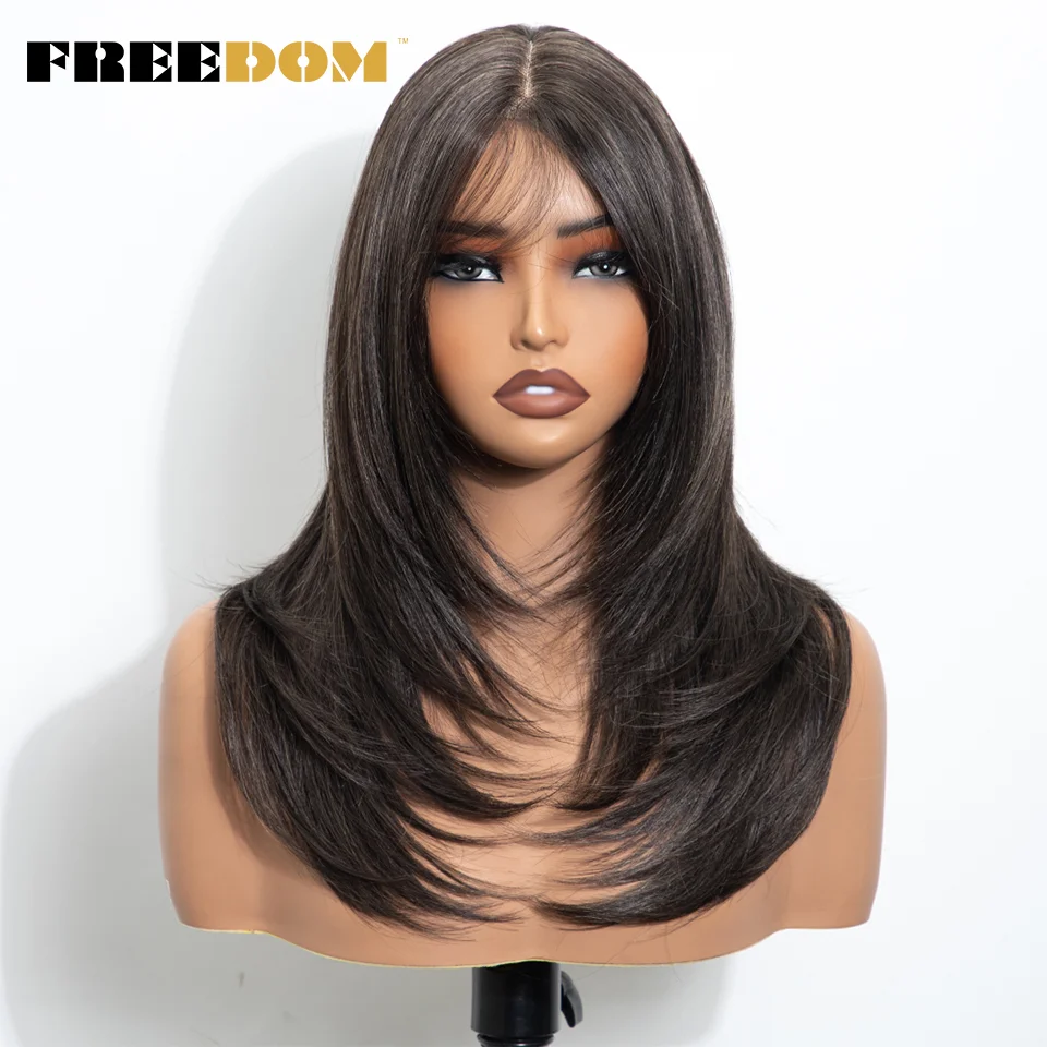 FREEDOM Synthetische Perücken mit Spitze vorne für Damen, 18 Zoll, vorgezupfte Ombre-Perücke in Braun mit Highlights und Pony, Mittelscheitel, Perücke für den täglichen Gebrauch. – Detail 3