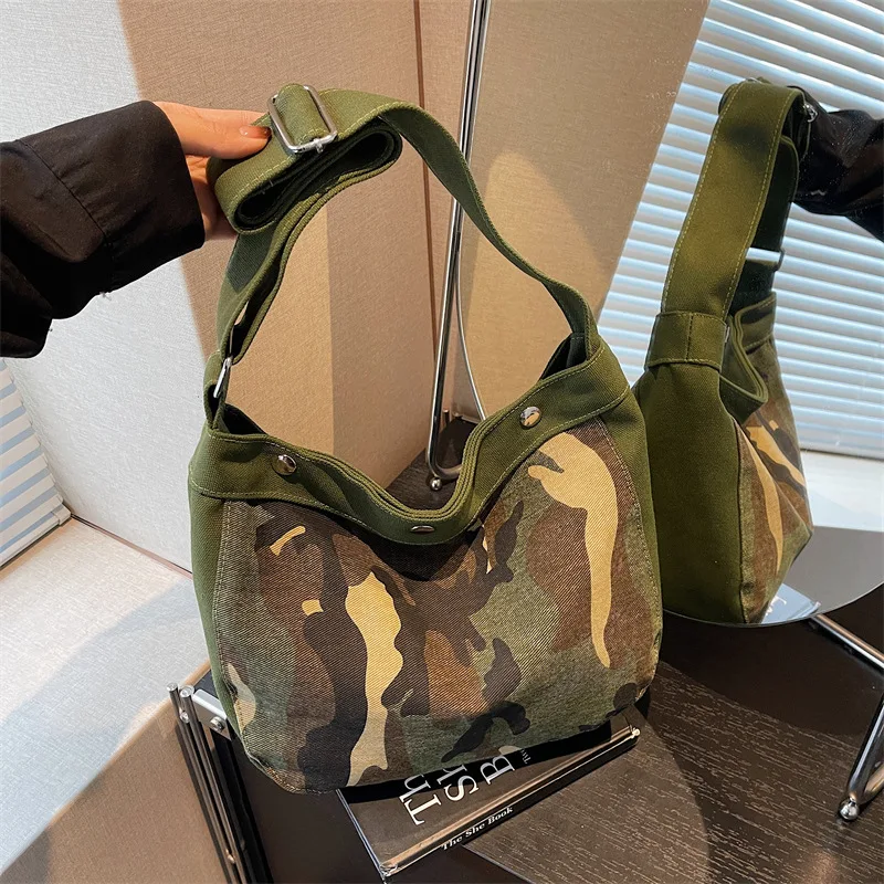 

New Fashion Crossbody Bag Women Casual Camouflage Canvas Shoulder Bag Trendy Splicing Design Fashion and Versatile Commuting Bag
