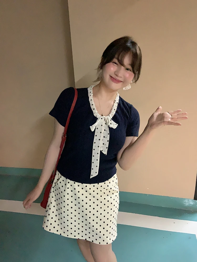 

Korean Style Polka Dot Patchwork Shirt for Plump Women Elegant Design Sense Short Sleeve V Neck Polyester Fiber High Elasticity