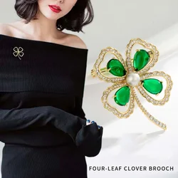 Classic rhinestone Leaf Brooch Gold-Plated Green Four Leaves Lapel Pin Party Clothes Decor Birthday Jewelry Gift For Wife Friend
