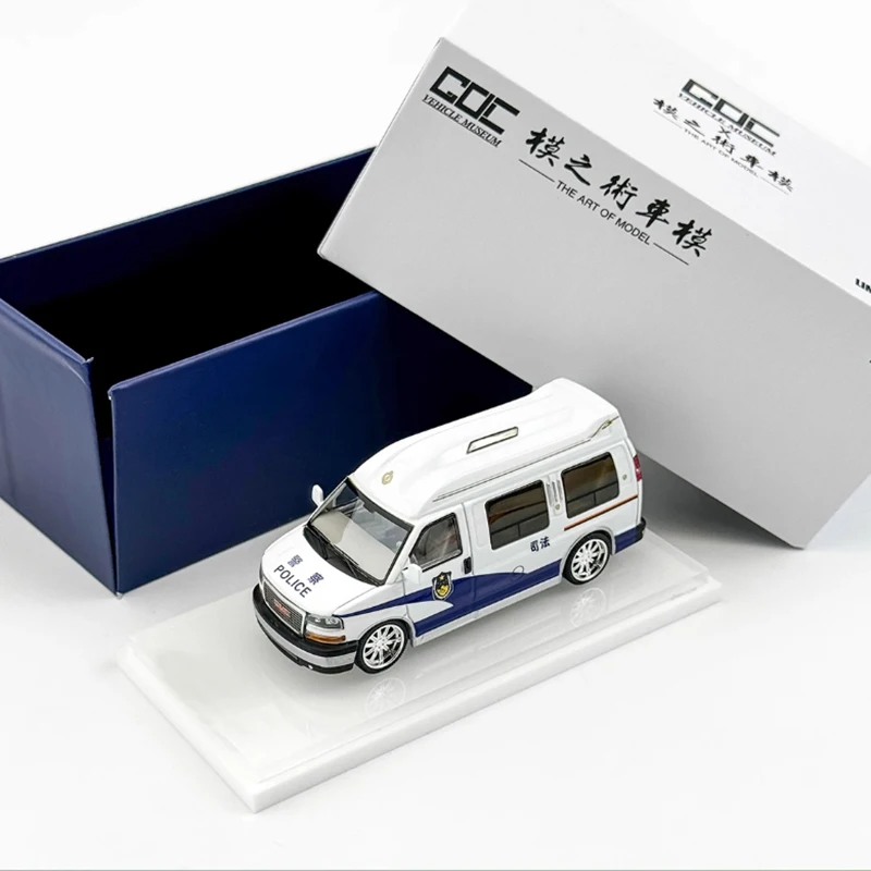 GOC 1:64 GMC SAVANA Travel Business RV Simulation Alloy Car Model Collection Display Toy Gifts Souvenirs