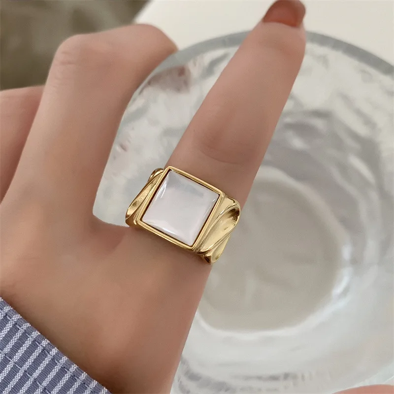 18K Gold PVD Plated 316L Stainless Steel Rings Finger Large Chunky Wedding Statement Jewelry Square Vintage Shell Ring for Woman