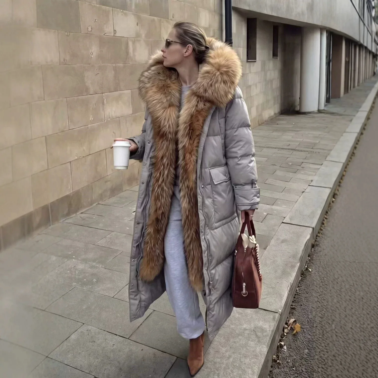 2026 Winter New Women's Down Jacket Loose Commuting Workwear Windproof Fox Fur Jacket