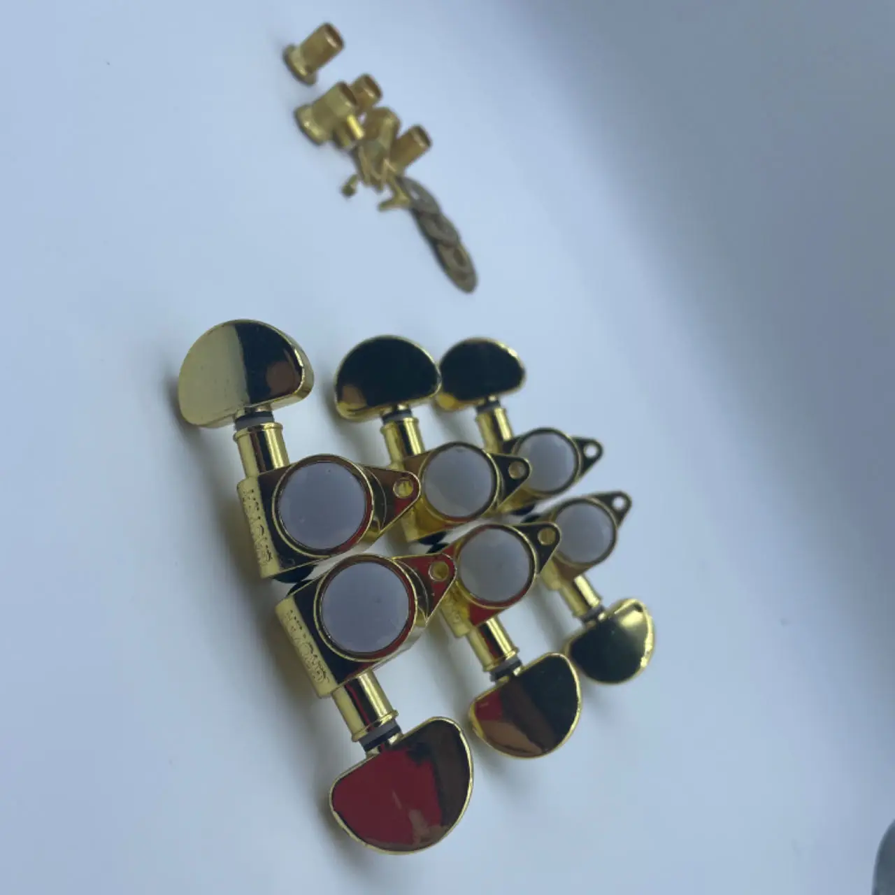 جروف نوبس آلة الغيتار الكهربائي ضبط أوتاد موالف الأجهزة الذهبية