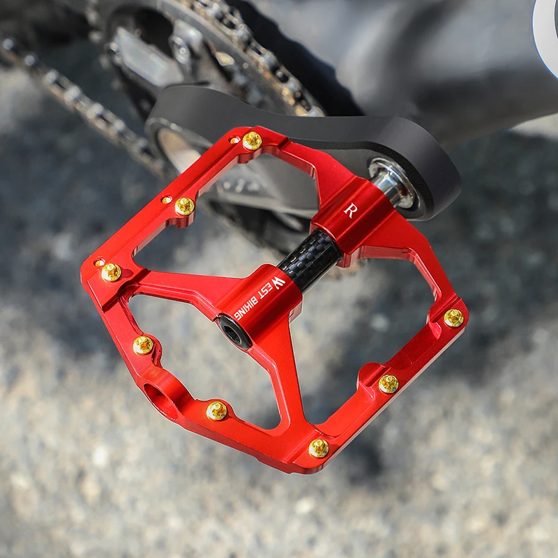 غرب ركوب الدراجات دواسة دراجة ثلاثة تحمل دواسة دراجة الطريق الجبلية سبائك الألومنيوم المضادة للانزلاق العالمي دراجة الملحقات