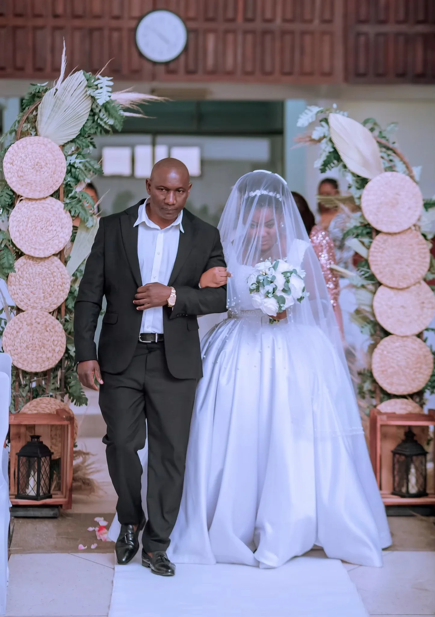 Customized  2 In 1 Lace Wedding Dresses Long Sleeve Sheer Bateau Appliques Detachable Train Bride Wedding Gowns