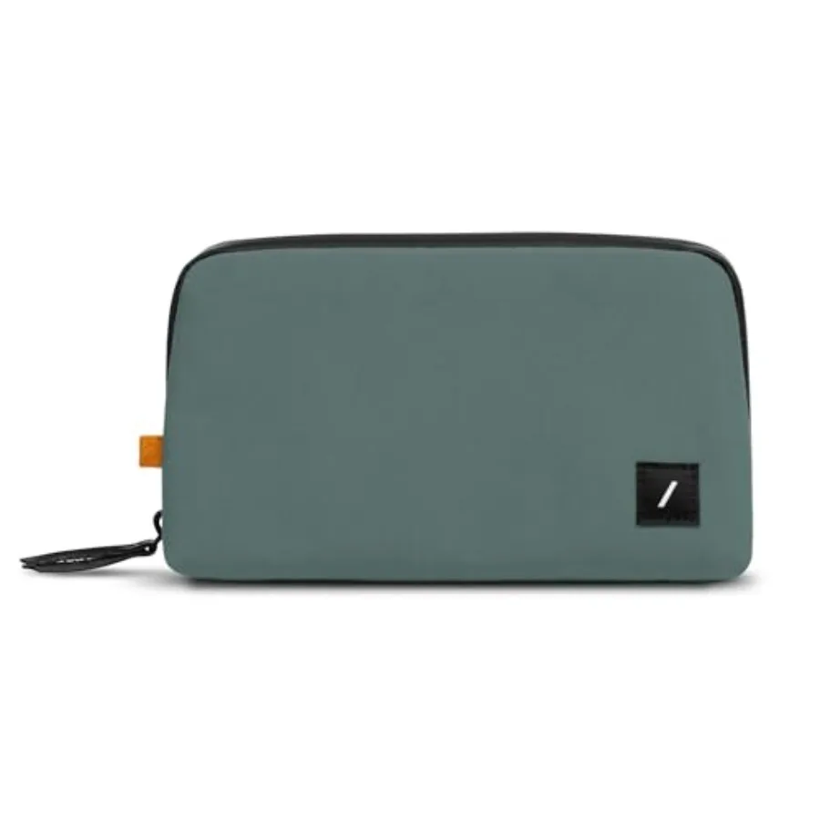 

Органайзер Stow Lite W.F.A Tech: Минималистичная дорожная сумка из переработанных материалов для повседневного хранения аксессуаров