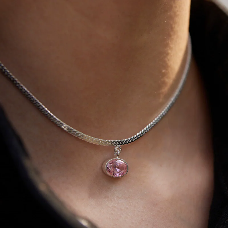 

Vintage Droplet Shaped Pink Zircon Necklace Snake Bone Chain for Women Fashion Niche Design Simple All-match Jewelry