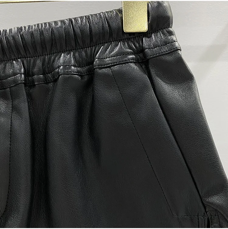 Women's Fashion Basic PU Leather Four Corner Pockets Comfortable Shorts New Versatile Black Short Pants
