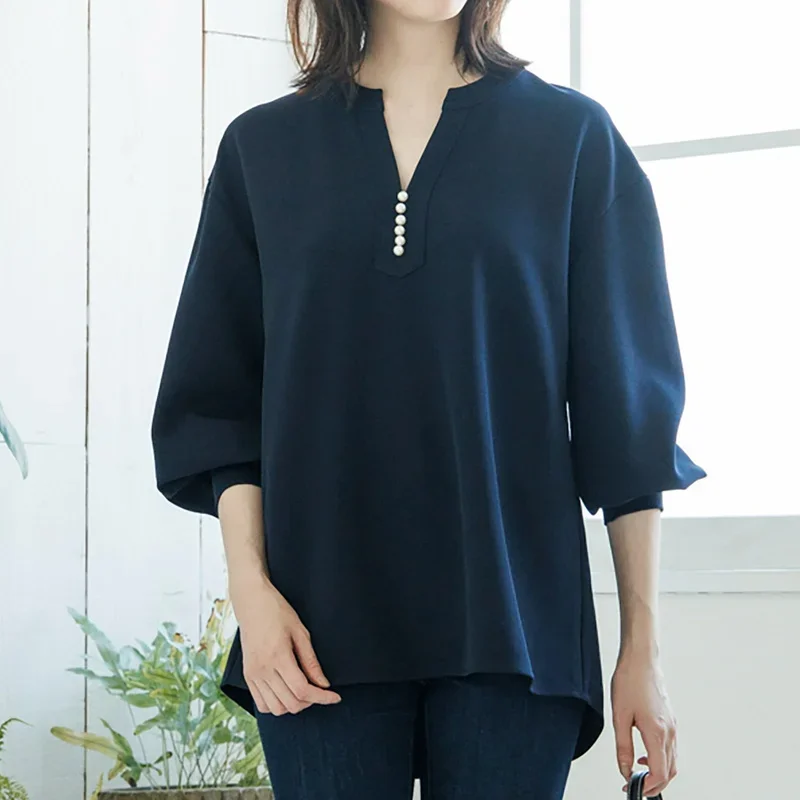 Kuzuwata Pearl Beading V Neck Shirt Short Top Women Long Sleeve Blusas Mujer De Moda 2024 Loose Japanese Spring Autumn Blouses