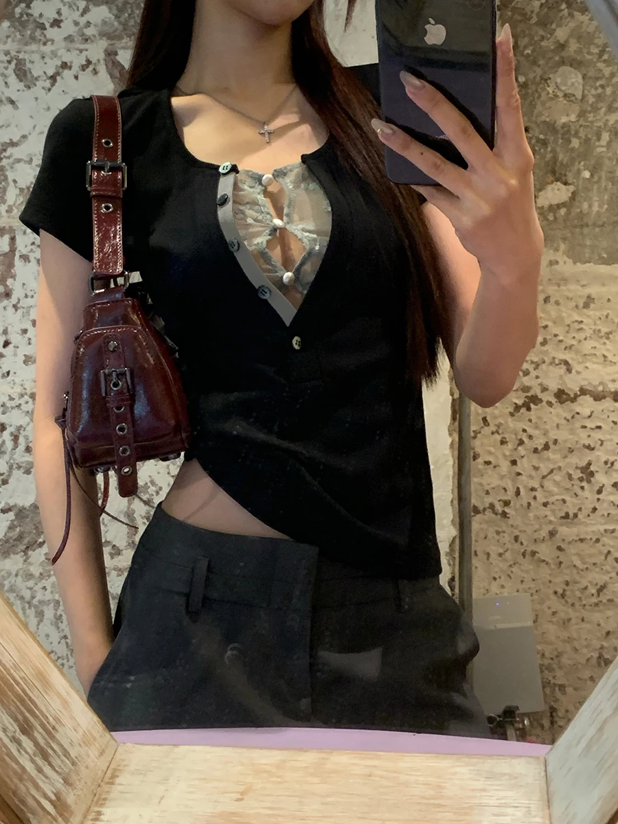 تي شيرت نسائي أحمر قصير الأكمام بتصميم المشاهير، موديل صيف 2025 الجديد، بطول الكتف، أسود، ضيق، مزين بالدانتيل، مثير، أزياء نس... #1