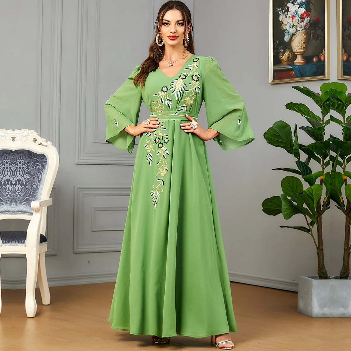 3586 Muslim New Women's V-neck Embroidered Chiffon Fashion Robe Arabic Dress