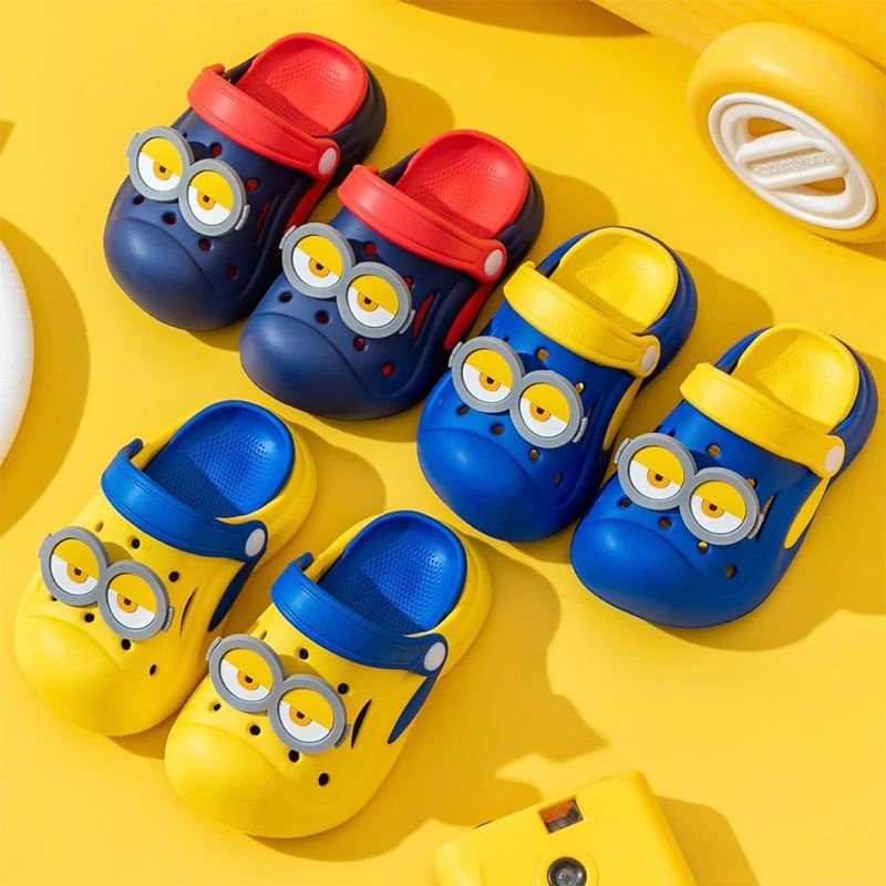 Kawaii Children Minions Slipper Anime Waterproof Summer Slippers Outdoor Beach Holey Shoes Sandals Kid Flip Flops Boy Girl Gift