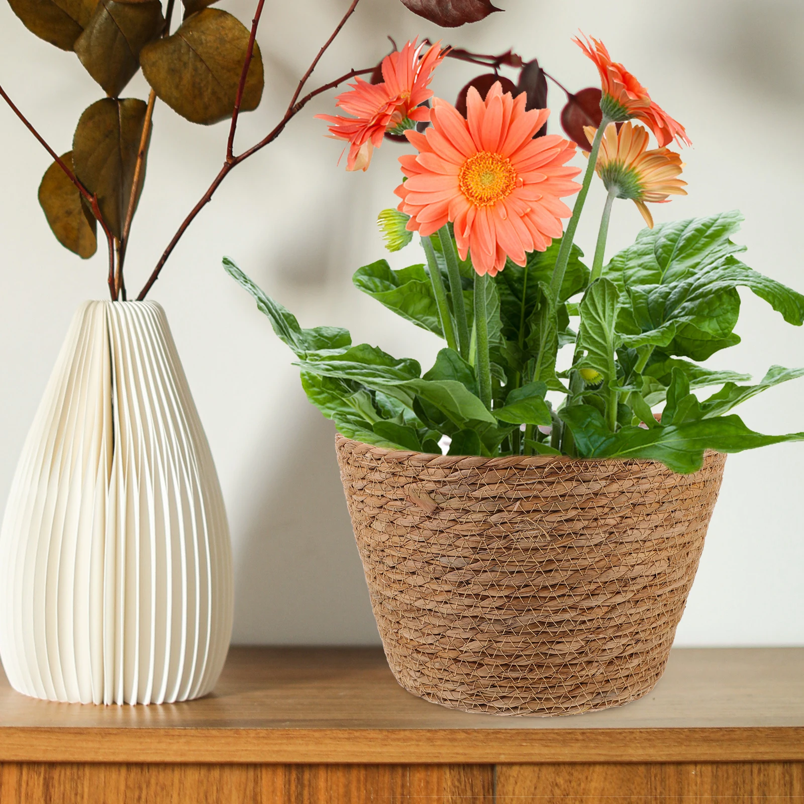 

2Pcs Straw Woven Flower Basket Multi-Function Plant Basket for Home Decor Living Room Bedroom Hotel Flower Shop Arrangement Use