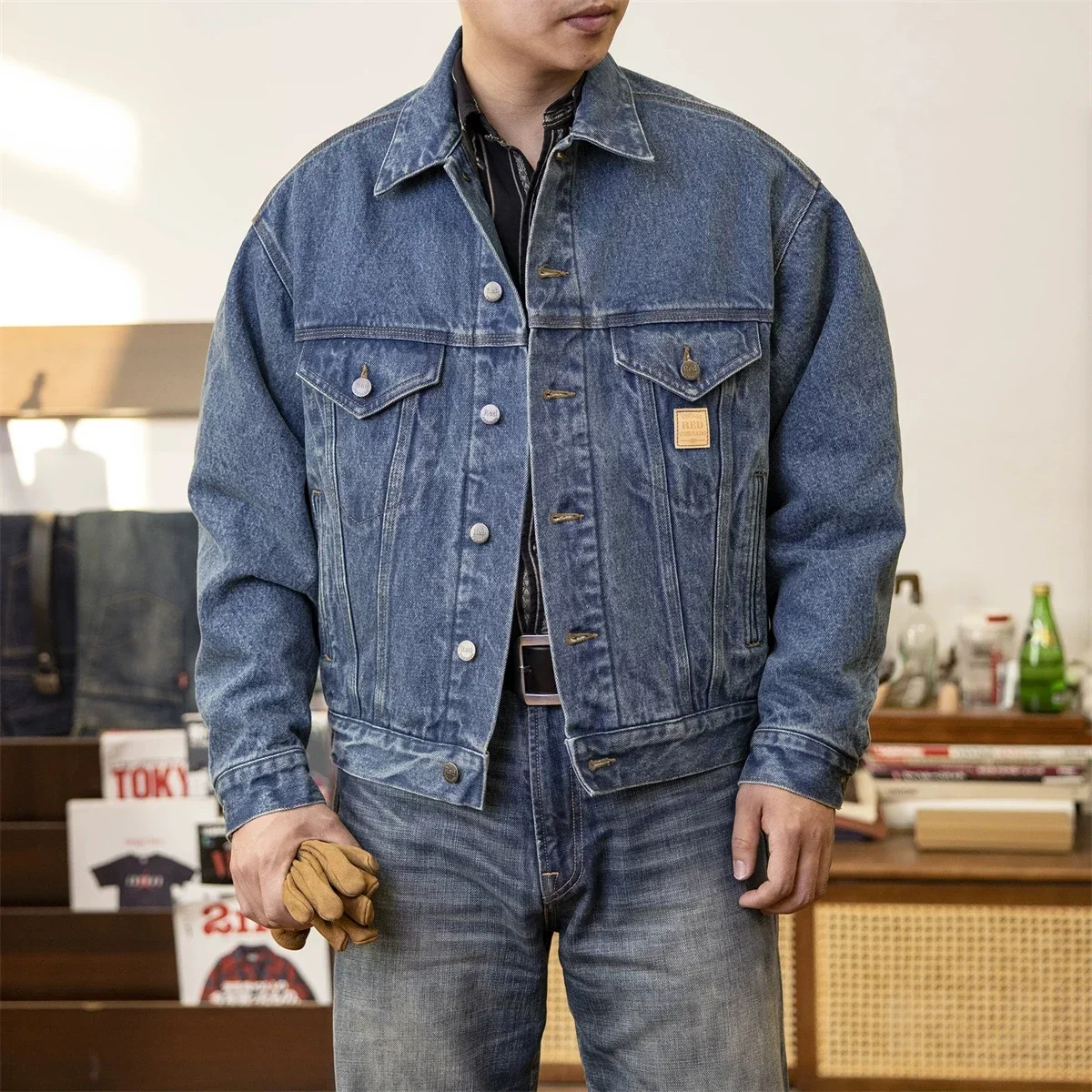 

Red Tornado Denim Trucker Jacket Blanket Lined American Casual Style Men's Jean Coat Cropped J10-0004