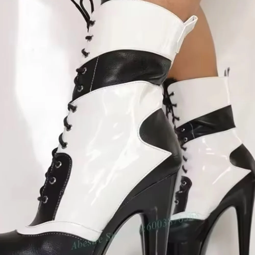 Runde Zehenpartie Plateau-Stiefeletten mit Dünnen Absätzen Patchwork Damen-Stiefel Zweifarbige Lackleder-Knöchelstiefel Spicy Girls Knöchelriemen-Schuhe 2026