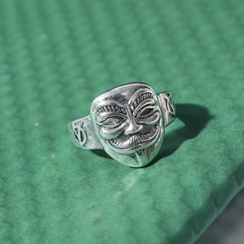 Huaya V Character Revenge Squad Mask Rings for Men Make Old Silver Frosted Classic Fashion Jewelry Accessories