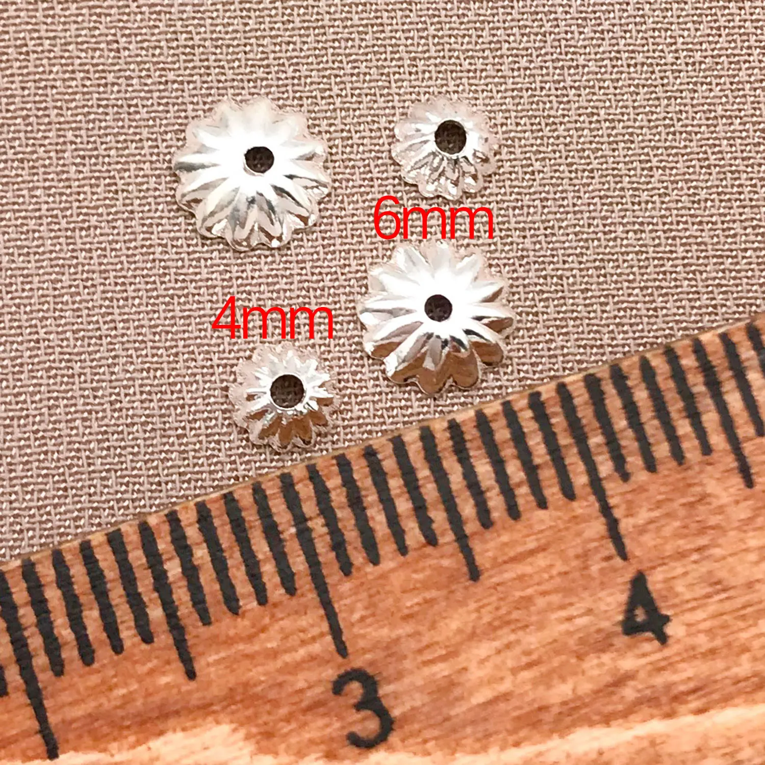 50 piezas de cuentas espaciado - Bead Cap Flower reseña y precio
