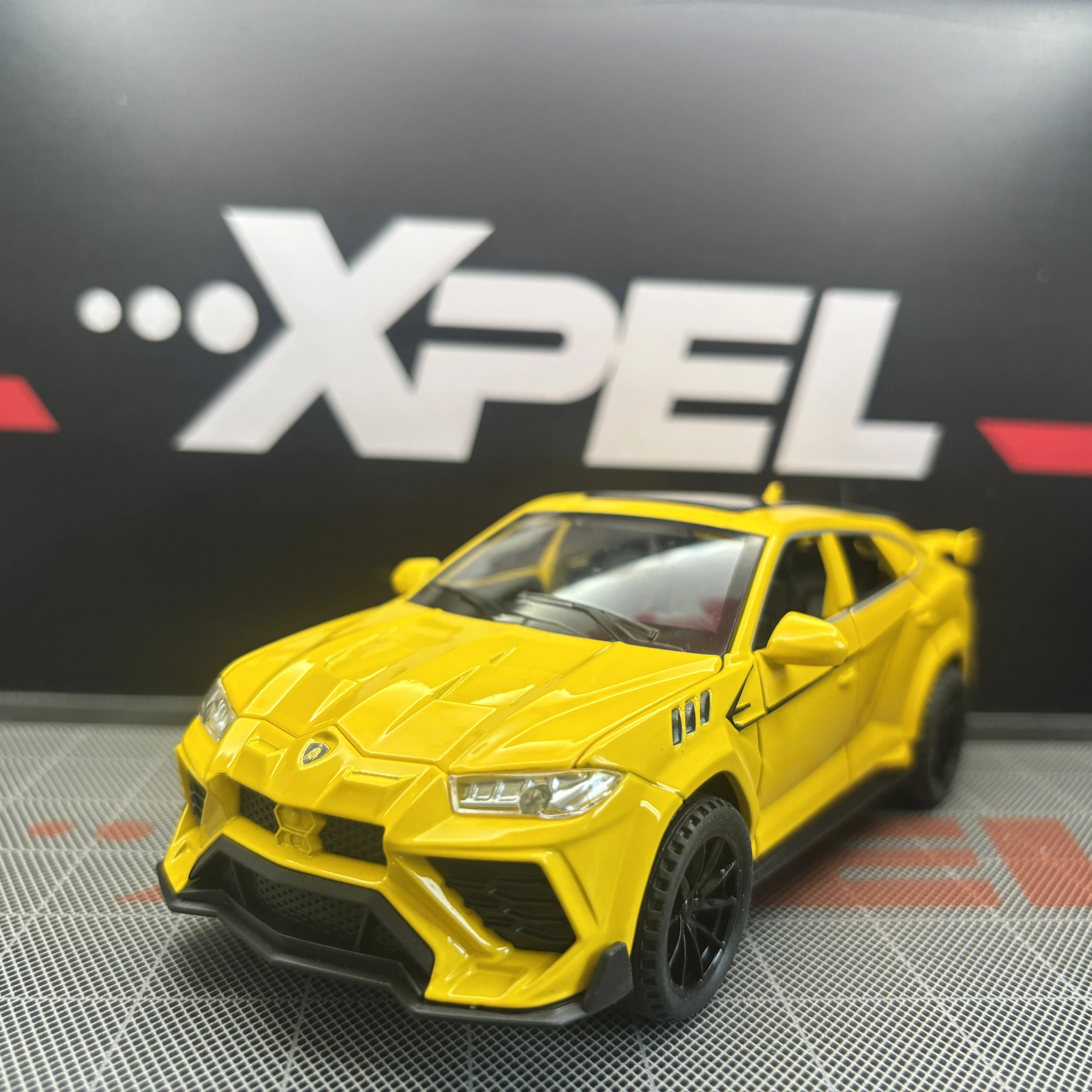 

1:32 Lamborghini URUS SUV Alloy Sports Car Model Diecasts Metal Toy Car Model Simulation Collection Childrens Toy Gift A232