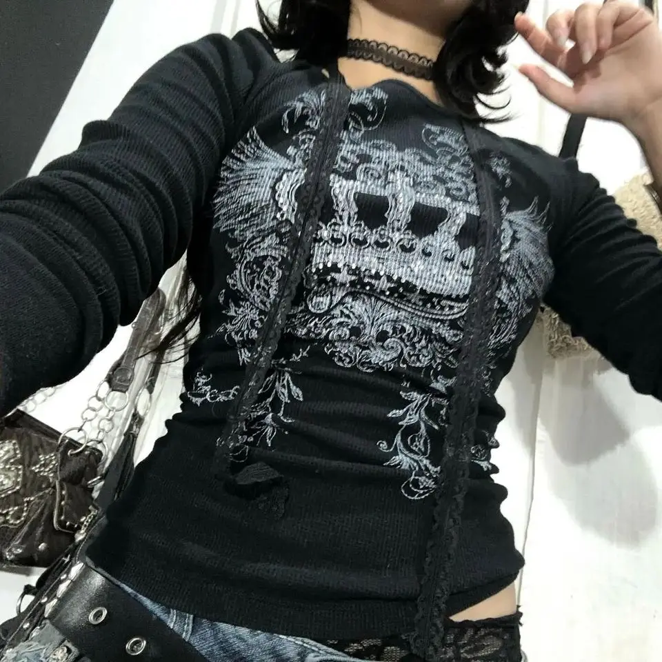 Kronenflügel-Print Geripptes Langarm-Oberteil für Damen 2026 Schwarz Slim Fit Gothic Y2K Streetwear T-Shirt