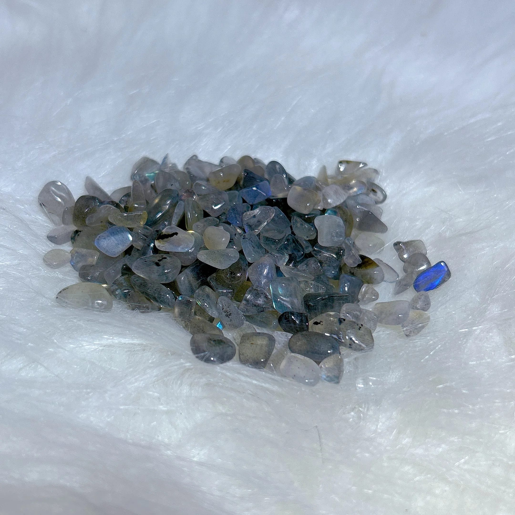 Wholesale Natural Crystals Grey Moonstone Chips Raw Stone Healing High Quality Home Decorations Polished Mineral Energy Gift