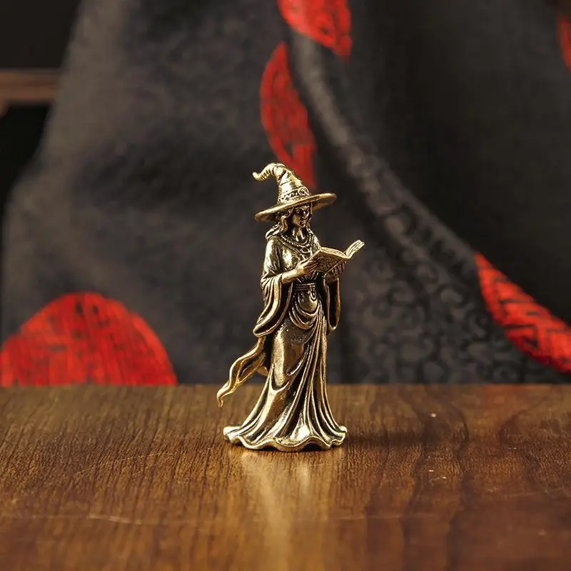 Messing-Zaubererfigur, Vintage-Magier-Statue für Schreibtischdekoration, Fantasy-Sammlerstück, einzigartige Büro- und Bücherregal-Dekoration ​ – Detail 8