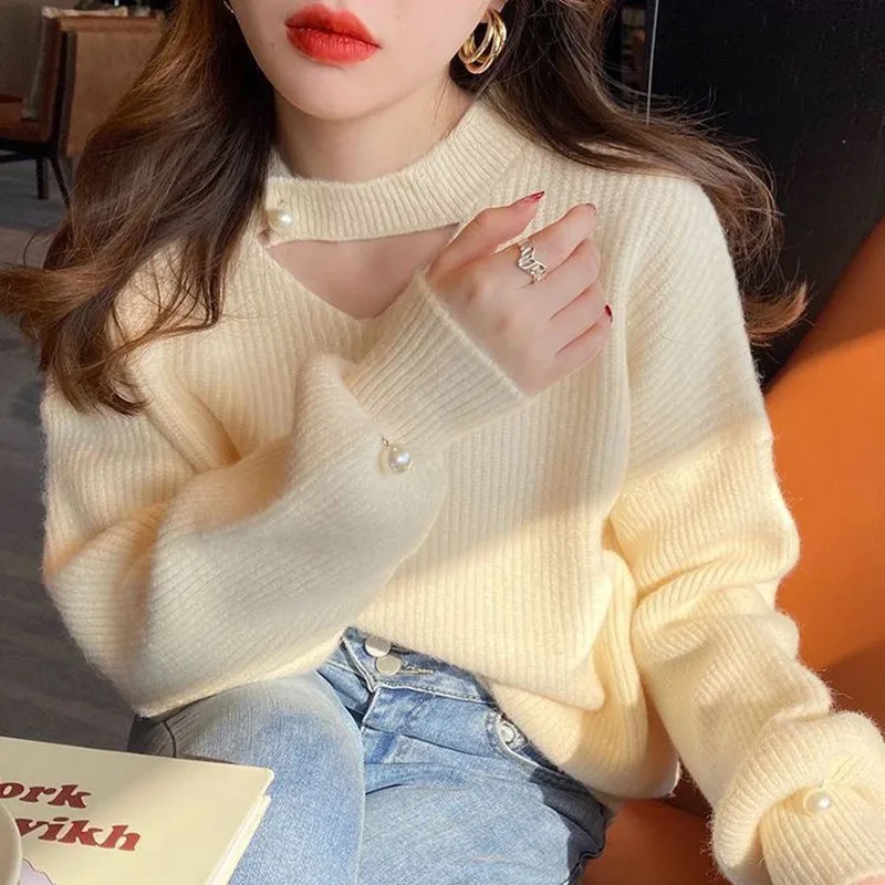 New Heart-shaped Cutout Collar Knitted Sweater 2024 Autumn Winter Women Beads Sweater Girls Long Sleeve Sweet Pullover Sweater