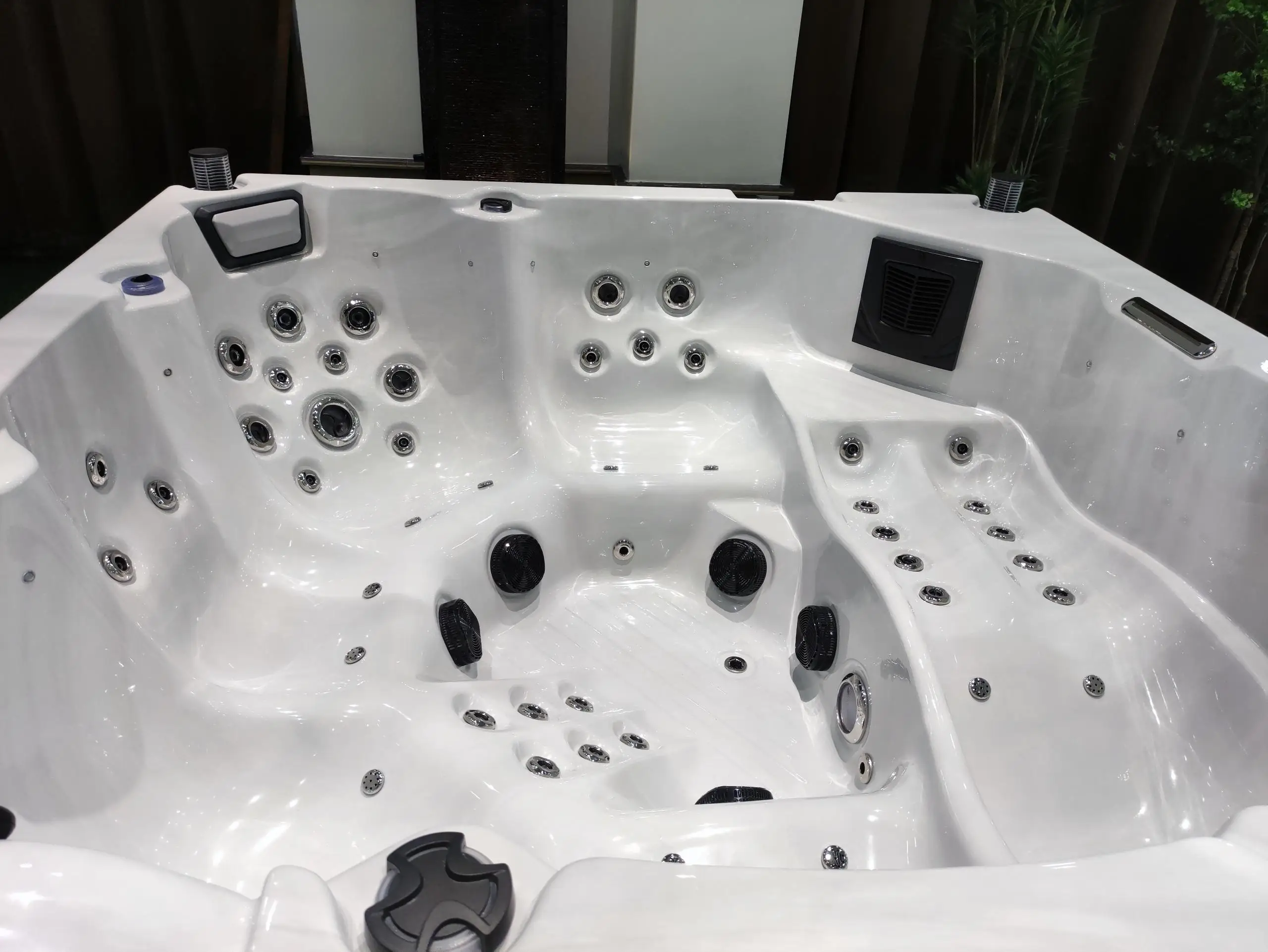 for New high quality hydro massage pool family outdoor spa garden leisure hot tub spa