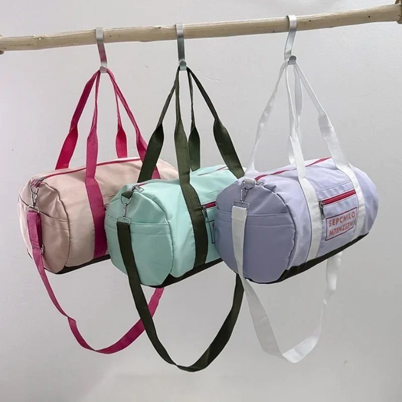 حقيبة رياضية للصالة الرياضية للنساء لمسافات قصيرة حقيبة سفر كاجوال للفتيات حقيبة كتف كروس للياقة البدنية وحقائب اليوجا #4
