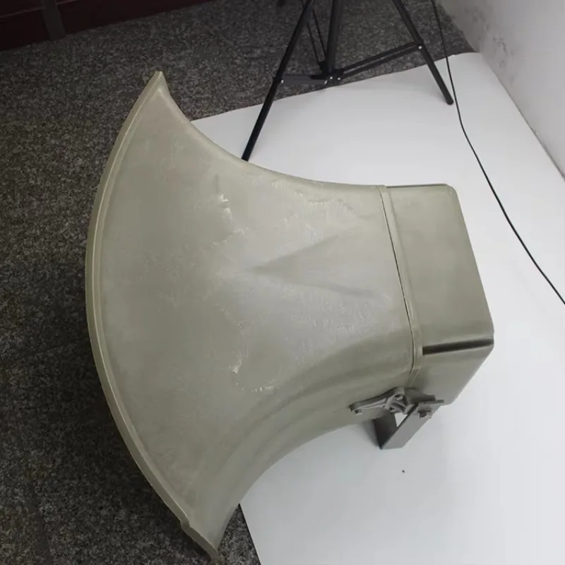 Long-range broadcast air defense loudspeaker with four drives on the back