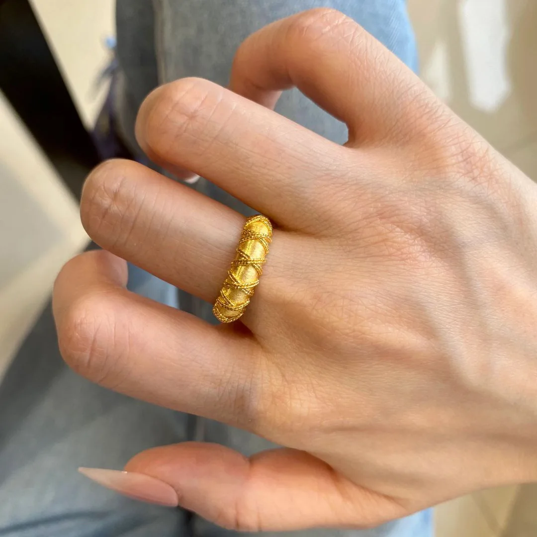 Light luxury retro brushed winding thread pattern  rings for women classic fashion shining ring Opening banquet jewelry gifts