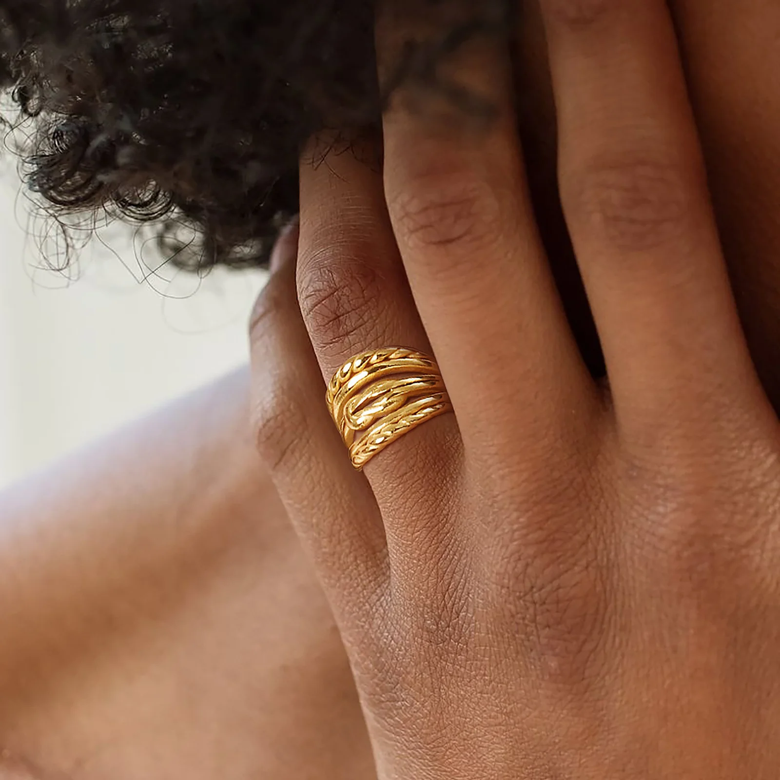

Women's Chunky Infinity Knot Ring,18k Gold Plated Stainless Steel Statement Rings Waterproof