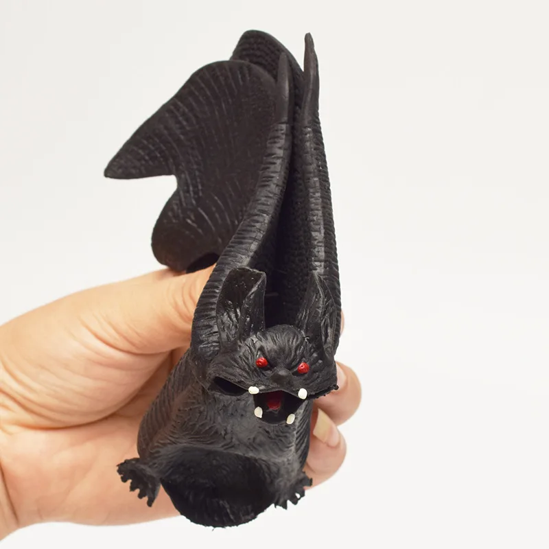 Simulation Bat TPR Soft Rubber Halloween Prank Animal Model Scary Pendant Rubber Bat Venue Decoration Props April Fool's Toys